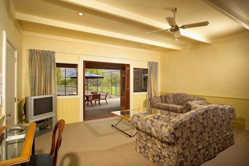 Manata Homestead & Lodge Queenstown Exterior photo