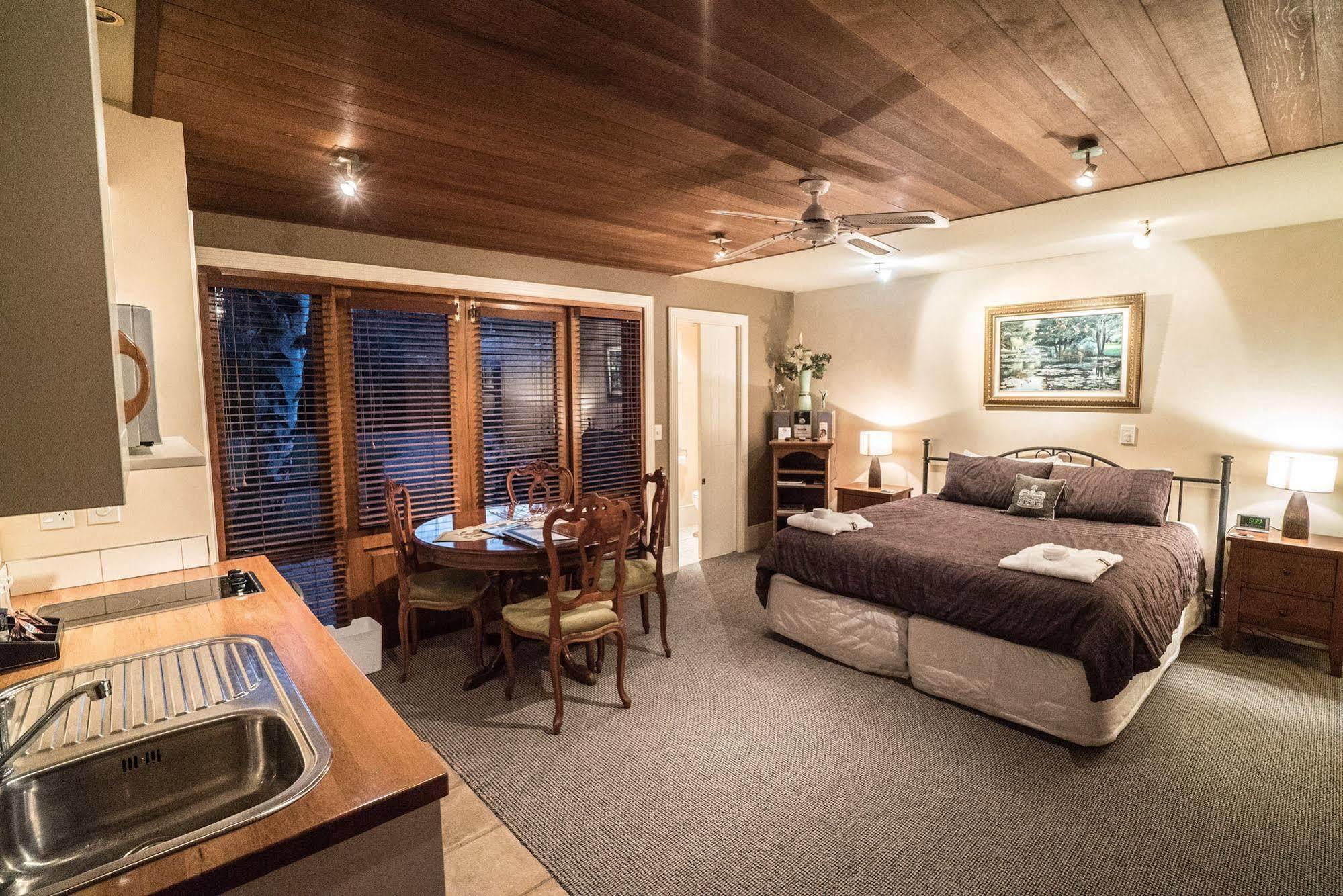 Manata Homestead & Lodge Queenstown Exterior photo